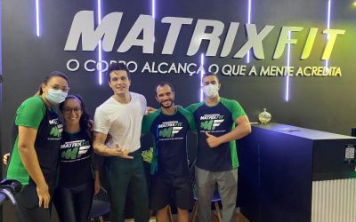 ACADEMIA MATRIXFIT: CANTOR LUAR SANTANA PASSA POR MACAÚBAS E MALHA NA ACADEMIA MAIS COMPLETA DA CIDADE