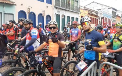 CICLISTAS DE MACAÚBAS REPRESENTAM O MUNICÍPIO PARTICIPANDO DO CHAPADA BIKE RACING NA E CIDADE DE LENÇÓIS