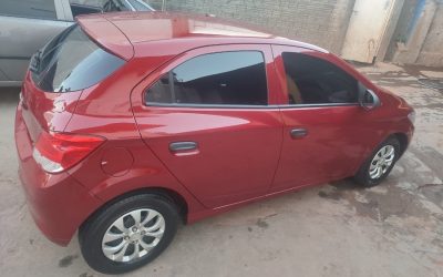 EXCELENTE OPORTUNIDADE! VENDE-SE ONIX 2018 EM MACAÚBAS