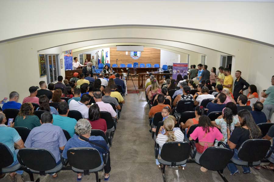 POPULAÇÃO PARTICIPA DA AUDIÊNCIA PÚBLICA SOBRE O PROJETO DO SISTEMA DE ESGOTAMENTO SANITÁRIO DE MACAÚBAS