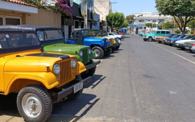 6º ENCONTRO DE AUTOS ANTIGOS MOVIMENTOU A PRAÇA MATRIZ DE MACAÚBAS
